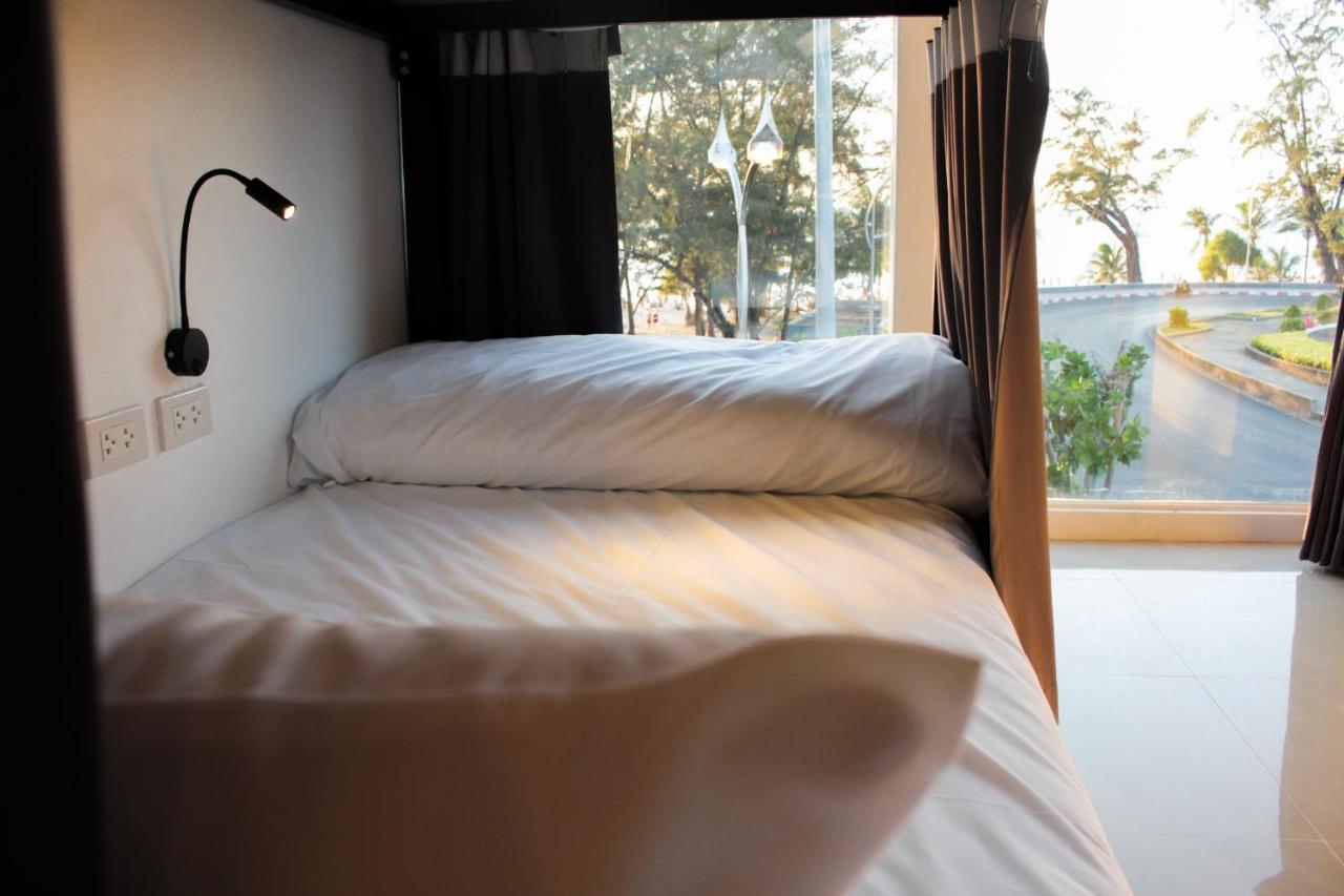 Fishtail Hostel Phuket Карон Экстерьер фото
